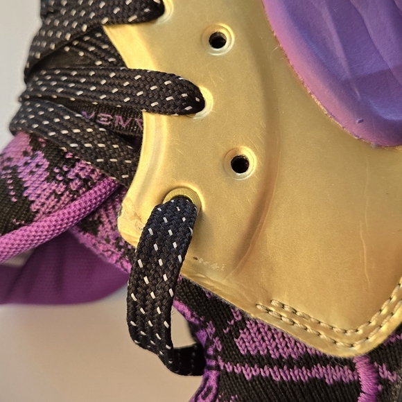 Star Wars Adidas Men's Size 6.5 Basketball Sneakers Purple - Picture 6 of 8